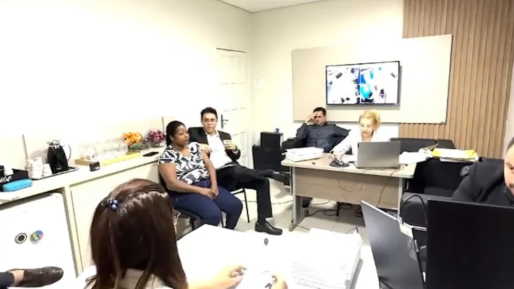 Prefeito expõe interrogatório e questiona consistência de acusação de improbidade